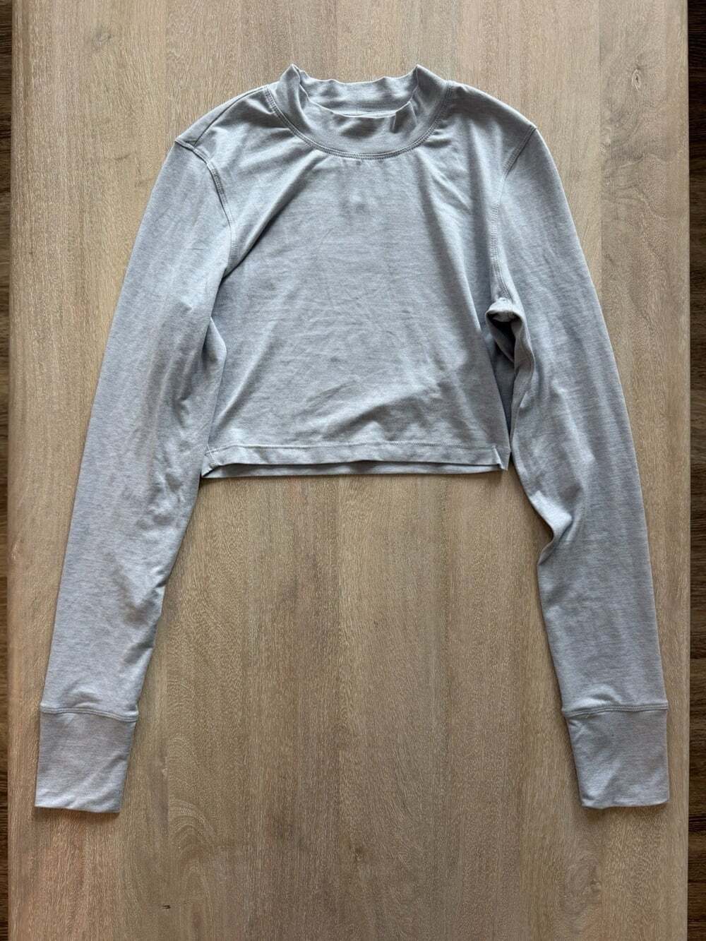 Vuori Lux Crop Long Sleeve Crop Top in Heather Gray Size Small